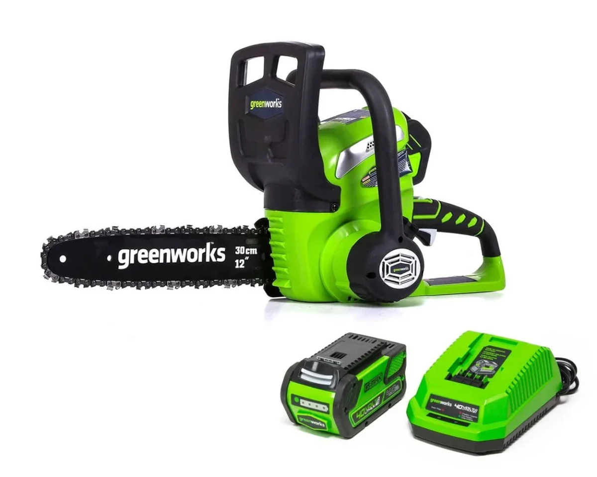 Greenworks 40V 12 in Cordless Chainsaw With 2.0 Ah Battery And Charger - 20262