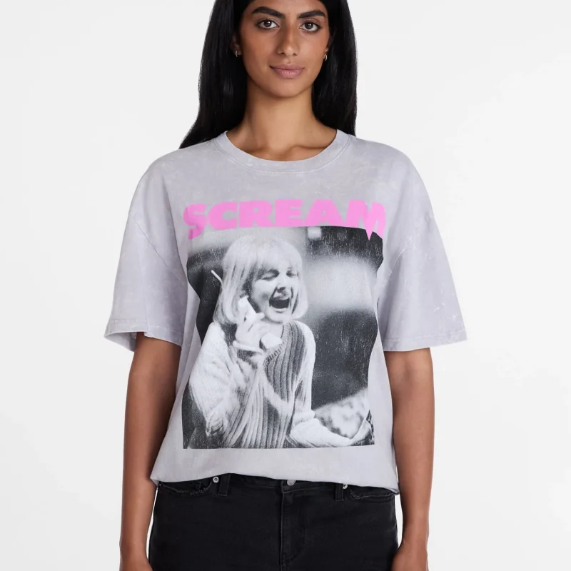Scream Women's Halloween Graphic Tee with Short Sleeves, Sizes XXS-XXL
